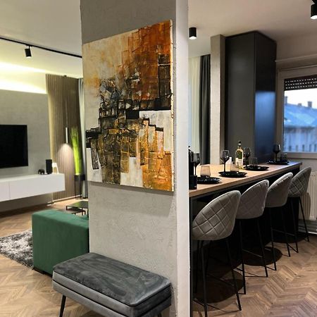 Cinearte Residence Caransebeş Esterno foto